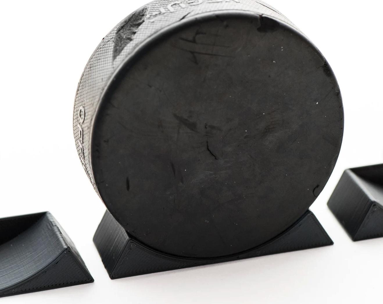 Hockey Puck Shelf Display Stands "Minimalist" (pack of 4)
